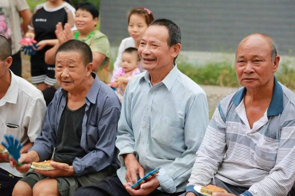 阿尔茨海默病|日本老年痴呆症程度测试：你能在图片上找到那只蜥蜴吗？赶紧试试