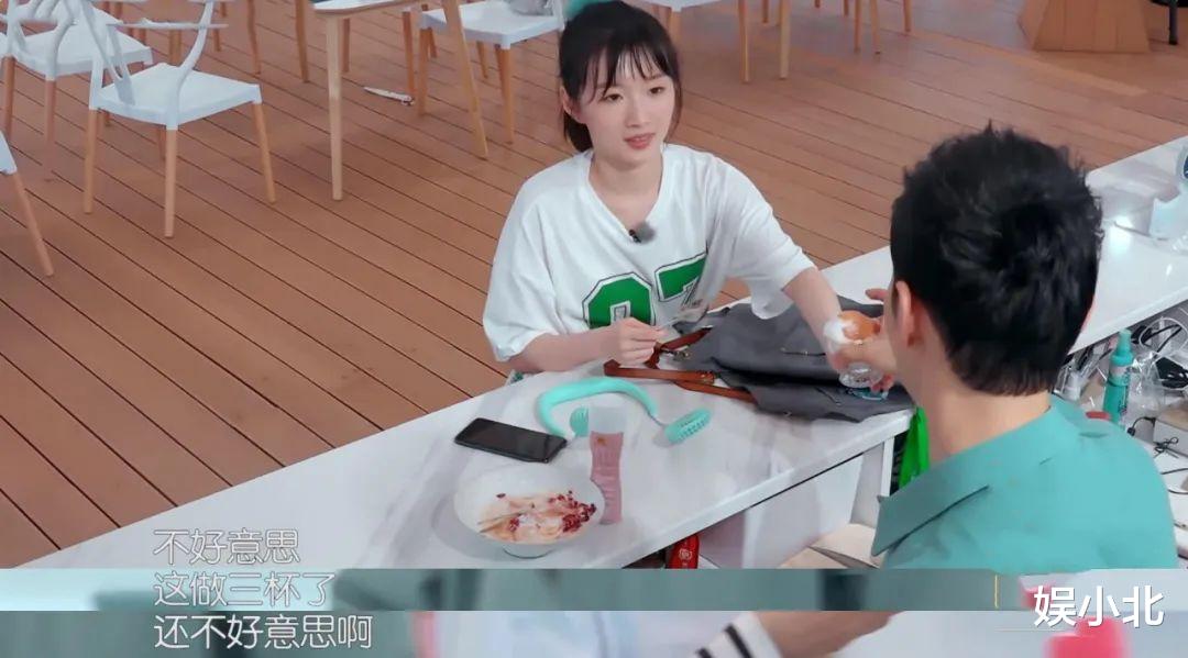黄晓明|赵小刀重现江湖，专治黄晓明“中年王子病”，现实版一物降一物