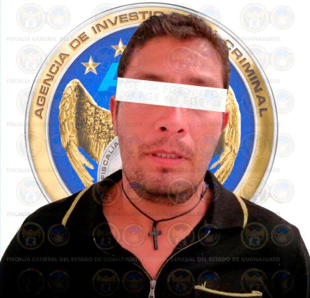 睹图|男子得知自己的女儿遭到侵犯，一怒之下将对方当街刺死