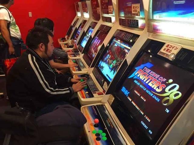 『小米有品』小米有品重拳出击!599元街机装进口袋,SNK正版,网友:搓大招?