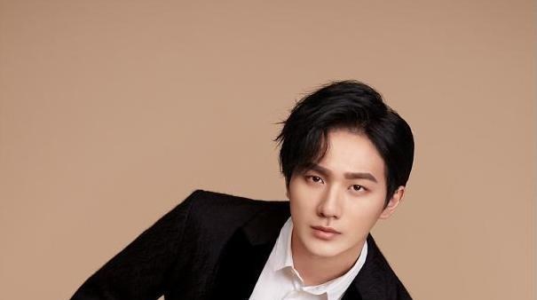 李宏毅|《变形计》中的叛逆男孩，曾公开“表白”赵露思，现帅到不敢认！