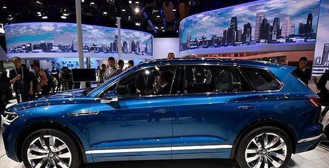 「大众汽车」大众又一“王炸”，时速达到222，配混动+油耗2.7L，就等价格了