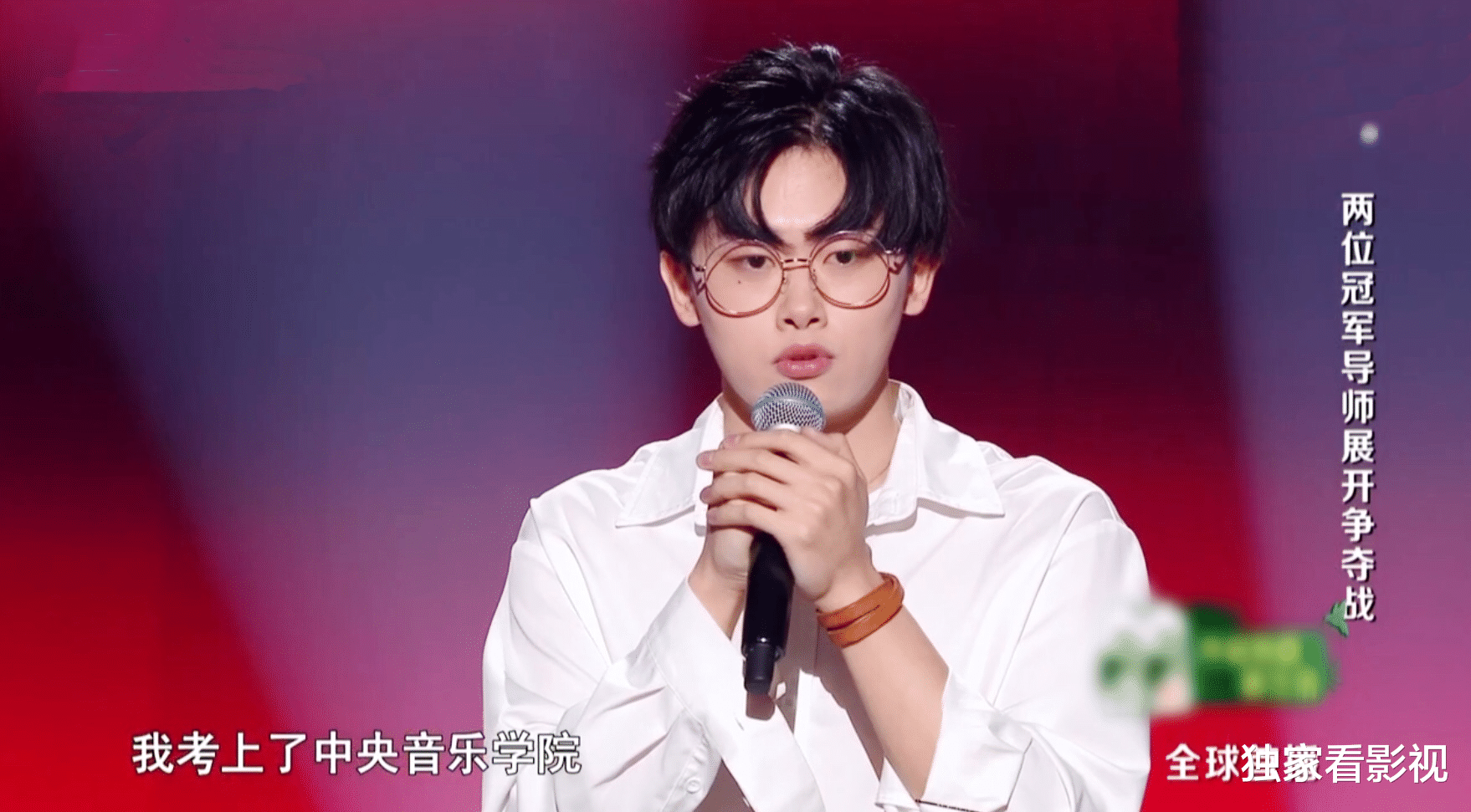 李宇春|李宇春能否救人气？《歌手》停播，《中国好声音》还有必要坚持吗