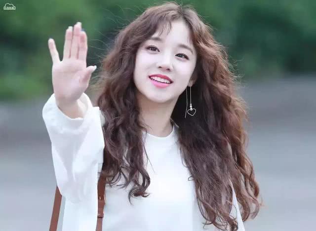 『宋雨琦』宋雨琦“整容式”换发型，看到短发的模样，这难道是同一个人？