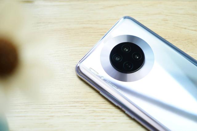 华为Mate30跌至“良心价”，麒麟990+40W快充，网友：良心！