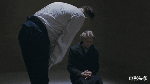 「日活跃用户数量」遭全世界抵制的「邪片」,删减8分钟我还是不敢看