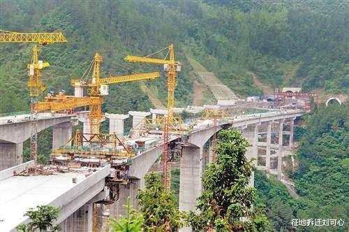 骑行|因修高速公路被拆迁，不签字就要强拆