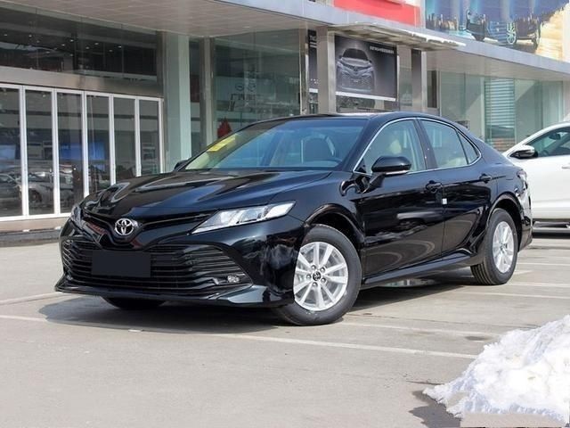 丰田凯美瑞|雅阁不“香”了，凯美瑞起配2.5L+8AT，油耗3毛钱，不足21万