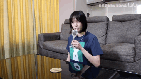 sayaka■“北海道李子柒”火了！住森林小木屋，在零下三十度的北国钓鱼烤肉喝酒