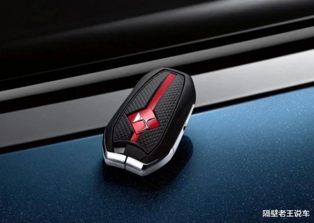 |法系“最后一搏”，比A6漂亮10倍，连转向灯都爬上C柱，不足20万