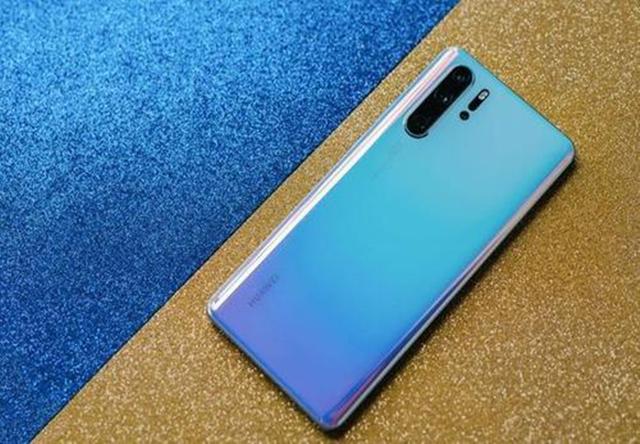 【华为p30】华为彻底逼疯！从4288暴降到2950，一个“缺点”让P30Pro无人问