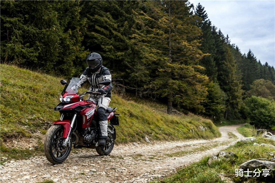 「动力」赛科龙RX3，贝纳利TRK251，大运300，如何选？