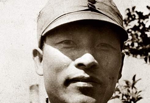 达·芬奇|彭雪枫牺牲后，他俩接替了第四师的工作，后来二人都被授予了上将