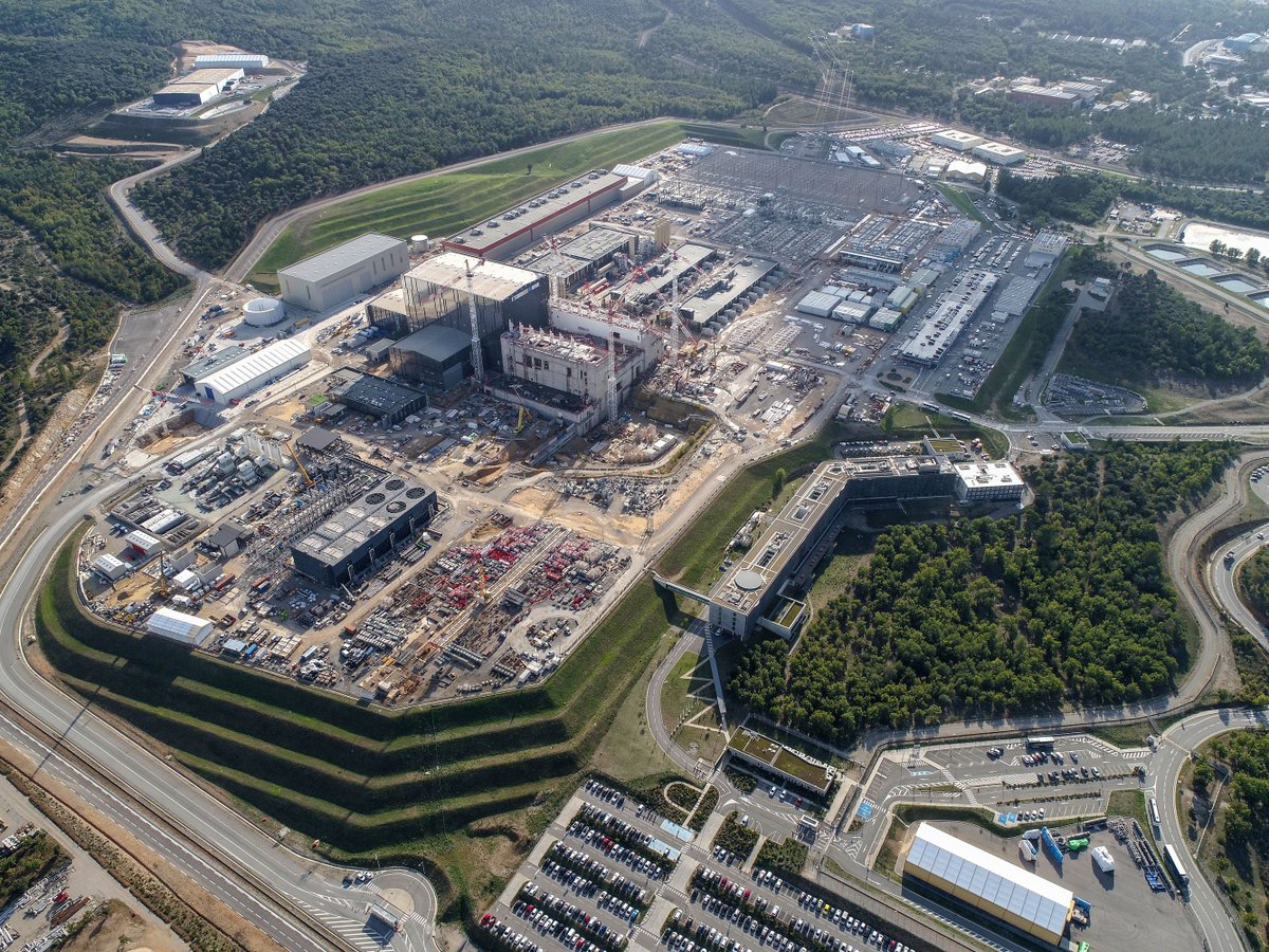 国际热核聚变实验堆▲中国参股建造的人造太阳：成本1773亿，设计建造32年却还是半成品