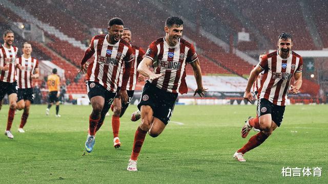 曼联|1-0秒杀！凌晨3点曼联躺赢笑醒，黑马2场送6分悲剧了