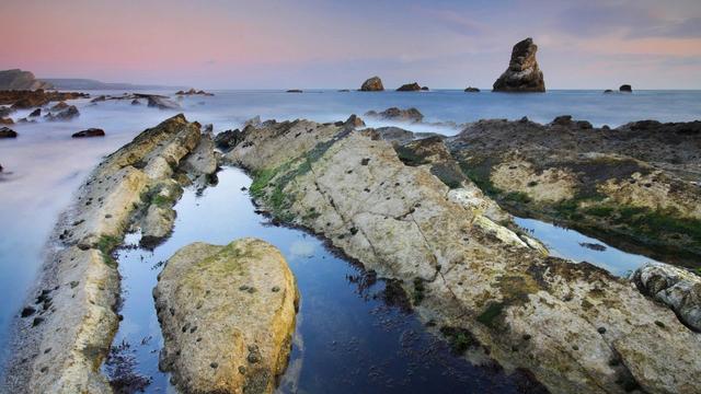 「五险一金」大四毕业生：月薪8K，到手才6K？五险一金的这些坑别踩