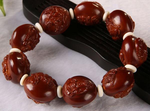 #橄榄核雕#橄榄核雕的盘玩保养