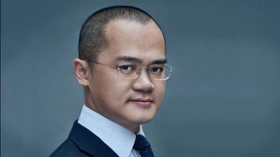 中国足球|美团王兴吐槽男足引热议，苏群：中国足球不是痰盂，想吐就吐一口