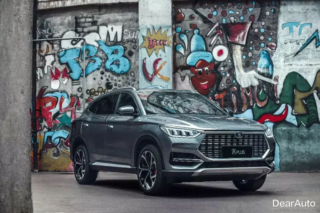 宋plus|宋PLUS:十来万的价格,三四十万的豪车品质?俗了