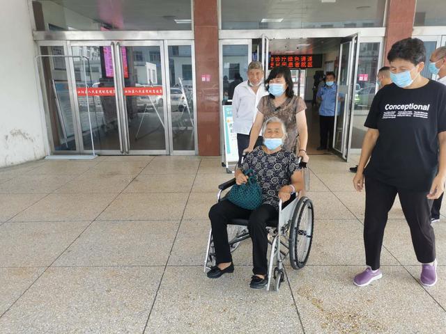 山东商报|3儿孙被枪杀，78岁老太追凶十余年，主犯今日判死刑 老人落泪：要上坟告诉家人