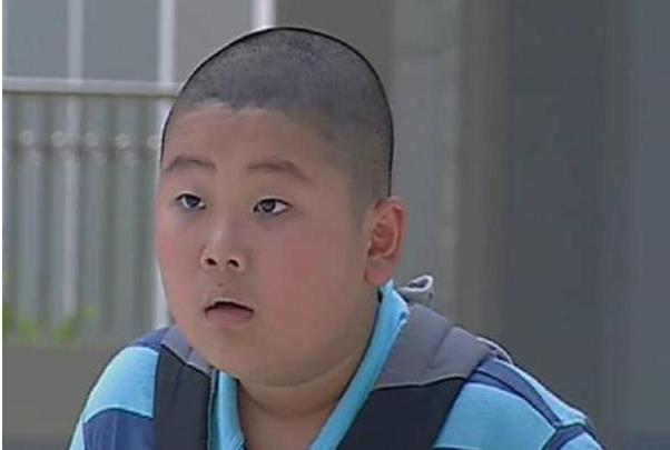 巴啦啦小魔仙|巴啦啦小魔仙：有种反差叫石小龙，如今瘦身成功，撞脸蔡徐坤