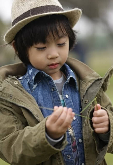 有一种"整容"叫kimi长大了,与小时候判若两人:怕了怕了!