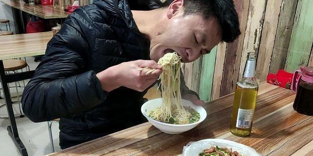 |70年代“下馆子”和现在差距有多大？顾客不是上帝，但比现在好？