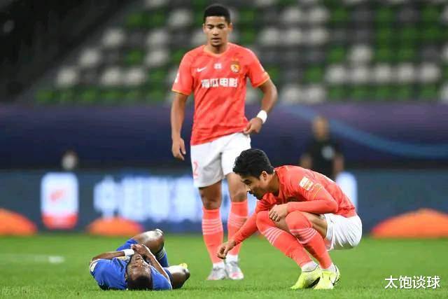 江苏苏宁|恒大有望捞大鱼，不用转会费引援苏宁大将，组成最强阵容战中超