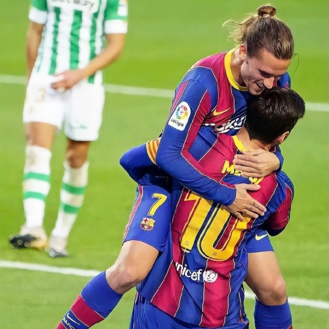 巴塞罗那|2-1，1-0！巴萨10战9胜踢疯了！梅西26场造25球率队冲击决赛！