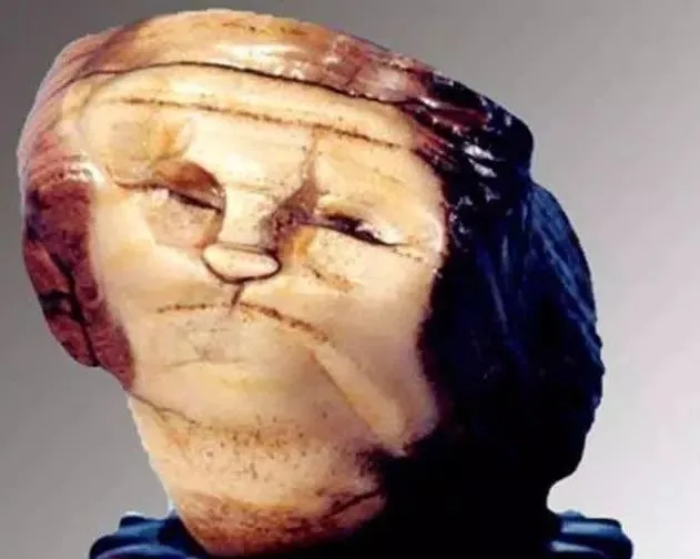 奇石|一年前一个神秘人,用70万元拍得5.5克小石头!