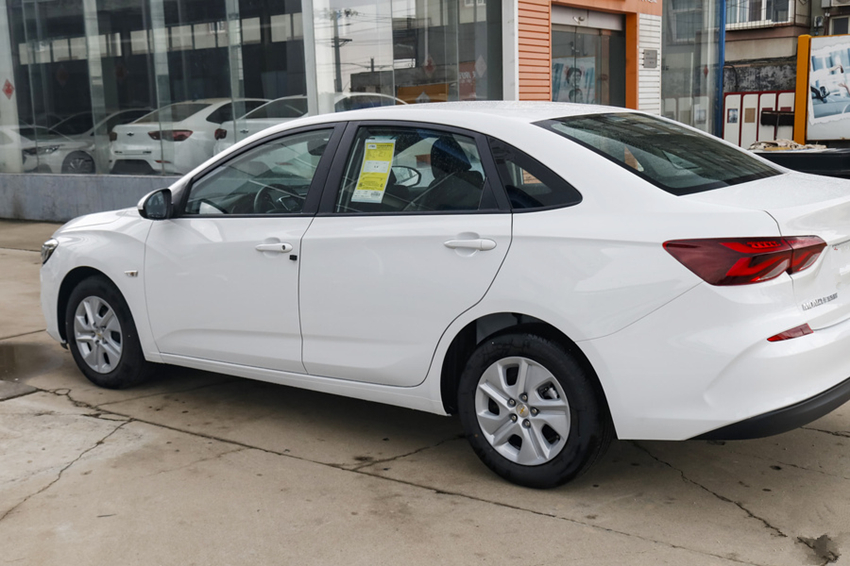 新车|又一合资卖“白菜价”！跌至6.9万，比思域还漂亮，30天卖18216辆