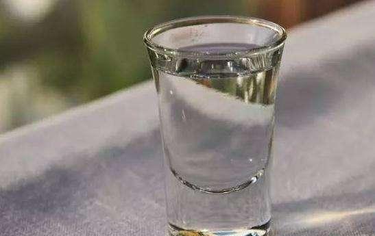 『肾结石』辟谣：长肾结石是因为水里面有水垢？其实肾结石更喜欢2类人