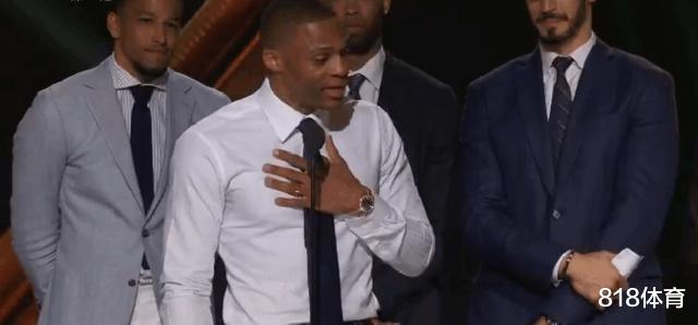 「威斯布鲁克」龙兄虎弟!威少为170两百斤弟弟庆生,学霸老弟险为他和哈雷尔干架