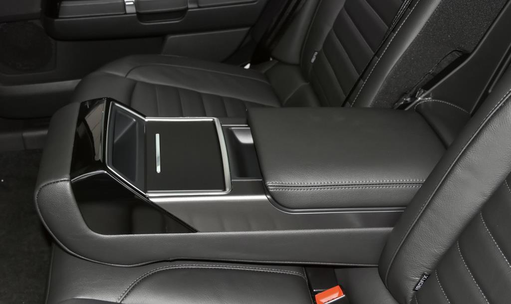 「雪铁龙C6」国人不再追捧它!车长4980mm,满箱跑1100km+只喝92油,没人识货