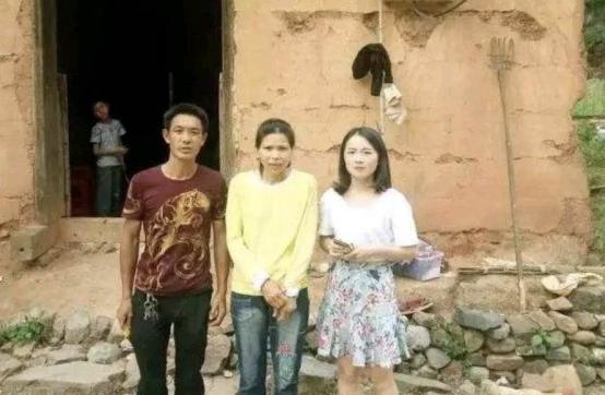 |26年前，692分考上人民大学的女才子，毕业嫁屯子生6娃，如今咋样