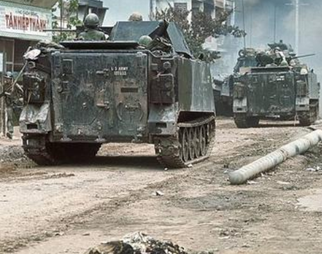 『越南』此国曾对外放狠话，谁动中国就对谁出手，4年后自己做出无耻之举