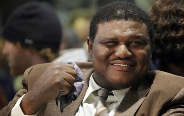 [皇家马德里]他是第一个终结泰森连续KO的人，可惜拳击生涯从未获得世界冠军