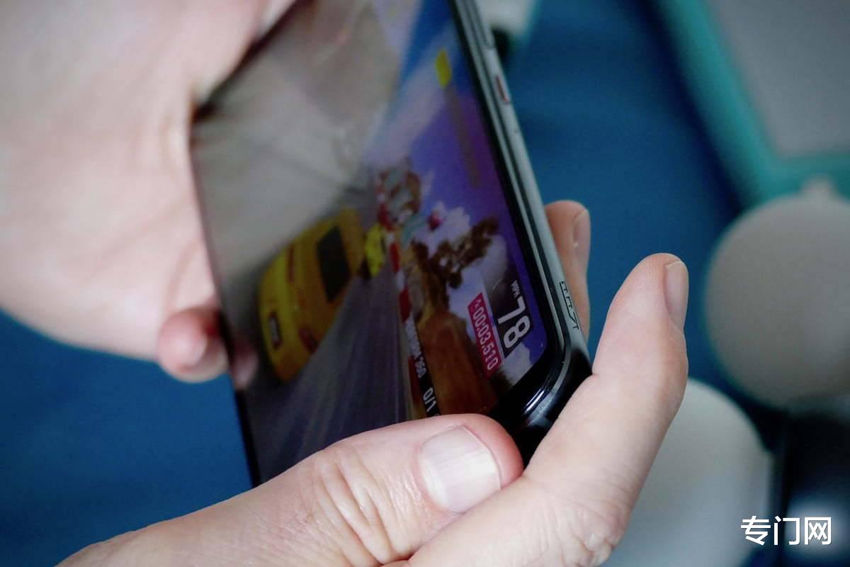 AMD|华硕ROG Phone 3评测:配置华丽,无愧败家之眼