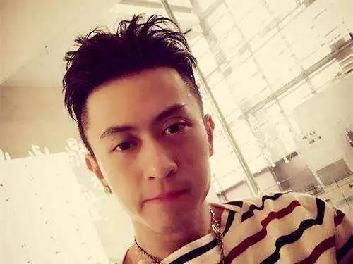 秦奋|20岁与王思聪对撕，25岁讥讽秦奋，18线小演员正面刚超级富二代