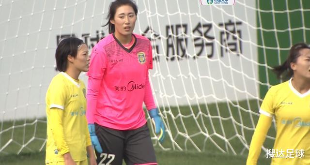 江苏苏宁|0-3落后！女足4冠王被打爆，王霜不用上了，法国教练一脸绝望