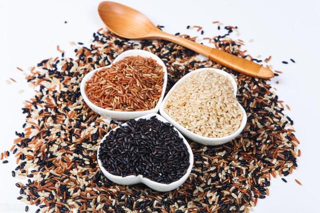 运动|多走路可以降血糖？专家提醒：过了50岁，这3事或比运动更有效