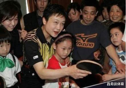 「小山智丽」曾入日籍,帮日本斩获金牌的乒乓球运动员何智丽,现在怎样了?