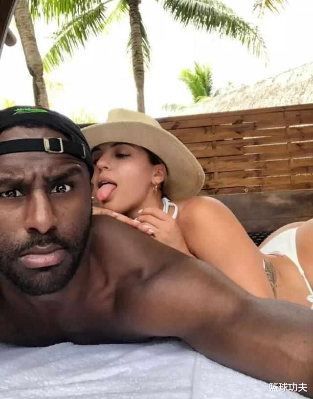 快船队|淘汰不到15天，快船悍将晒与妻子游玩照，球迷：又要担心乔治了