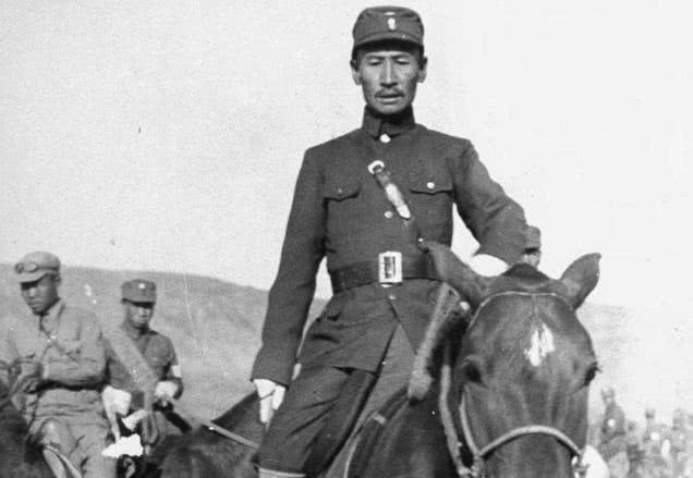 『马占山』他假装投降日军，借机运出两百万大洋再抗日，晚年受主席优待