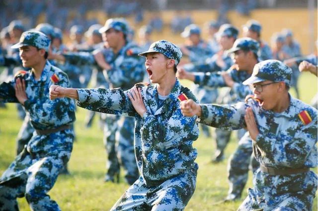 |军训时女生不要带的3样东西，特别是第2种，容易被同学“嘲笑”