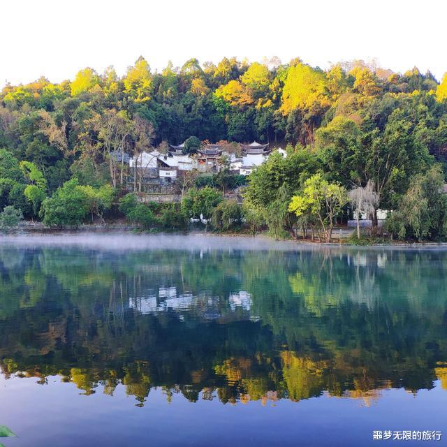 『牛背梁』云南昆明有个大杂烩市场，汇集了海量特色美食，本地人游客都爱去