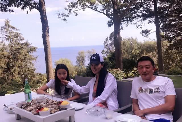 [邵峰]妻子是影后，丈夫是当红演员，结婚13年却很少有人知