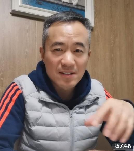 邱启明：从央视主持到“阶下囚”，邱启明锒铛入狱后，妻子李菡怎么做的？