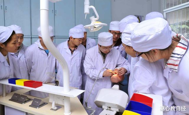 大学生|没毕业就被“抢购一空”的学生，多半来自这4个专业，你选对了吗