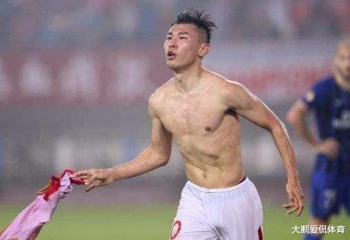 广州恒大▲重磅!名记曝光于汉超未来去向,恒大边锋有望重获卡纳瓦罗信任